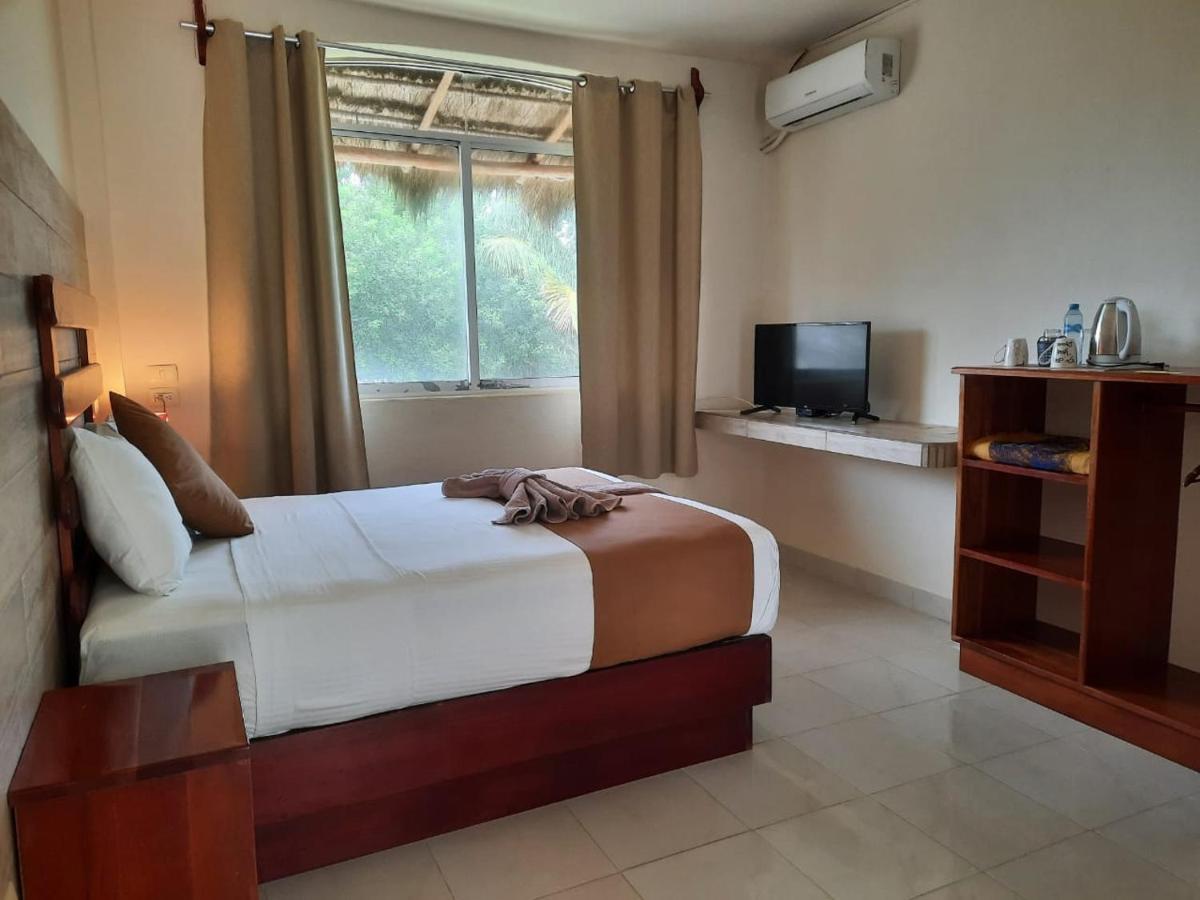 Porto Coral Hotel & Suites Mahahual Buitenkant foto